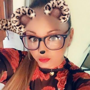 Meet your Posher, Collea